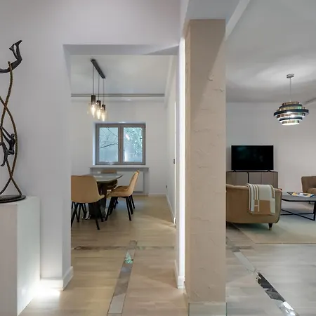 The Deco Apartment