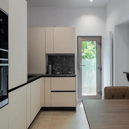 The Deco Apartment
