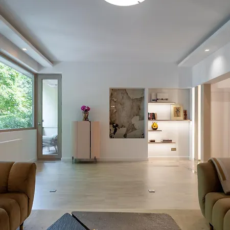 The Deco Apartment Bucharest