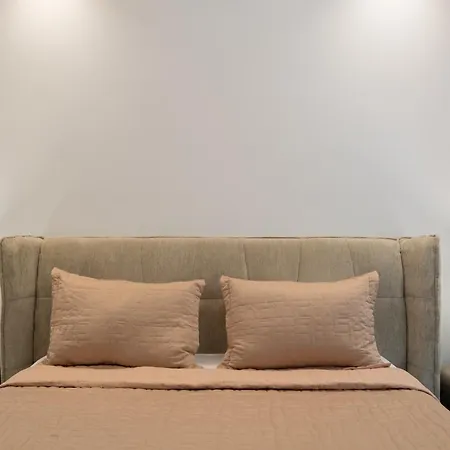 The Deco Apartment *